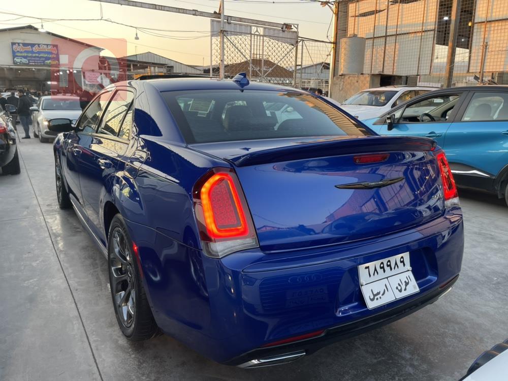 کرایسلەر 300